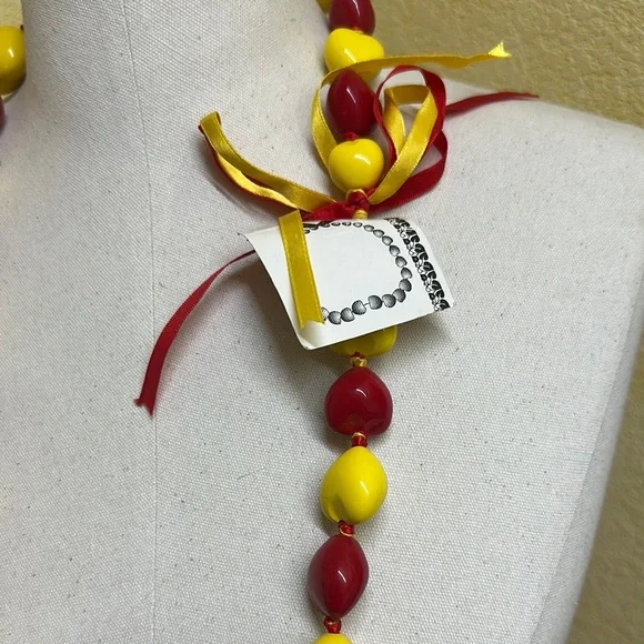 Vibrant Red and Yellow KUKUI NUT Lei - Picture 2 of 3
